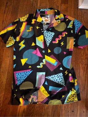 Snap Men’s Black Geo Print Short Sleeve Button-Down Shirt